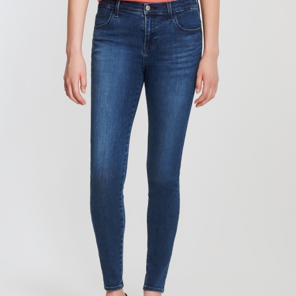 š¼ NWT J Brand Sophia mid-rise super skinny jeans